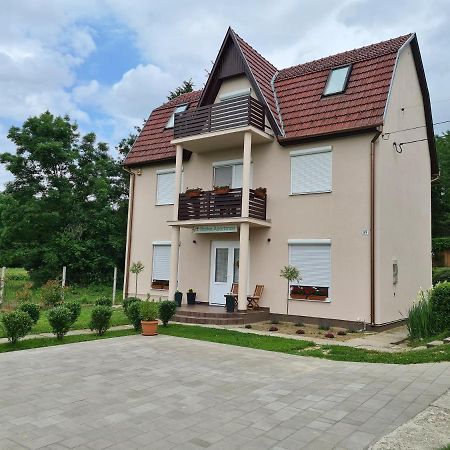 Barka Apartman Nagykanizsa Ngoại thất bức ảnh